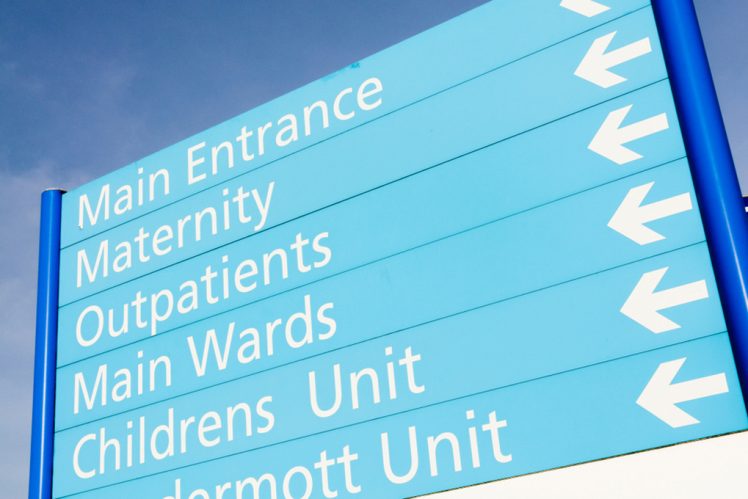 Hospital,Sign,For,Maternity,,Outpatients,,Wards,And,Children's,Unit